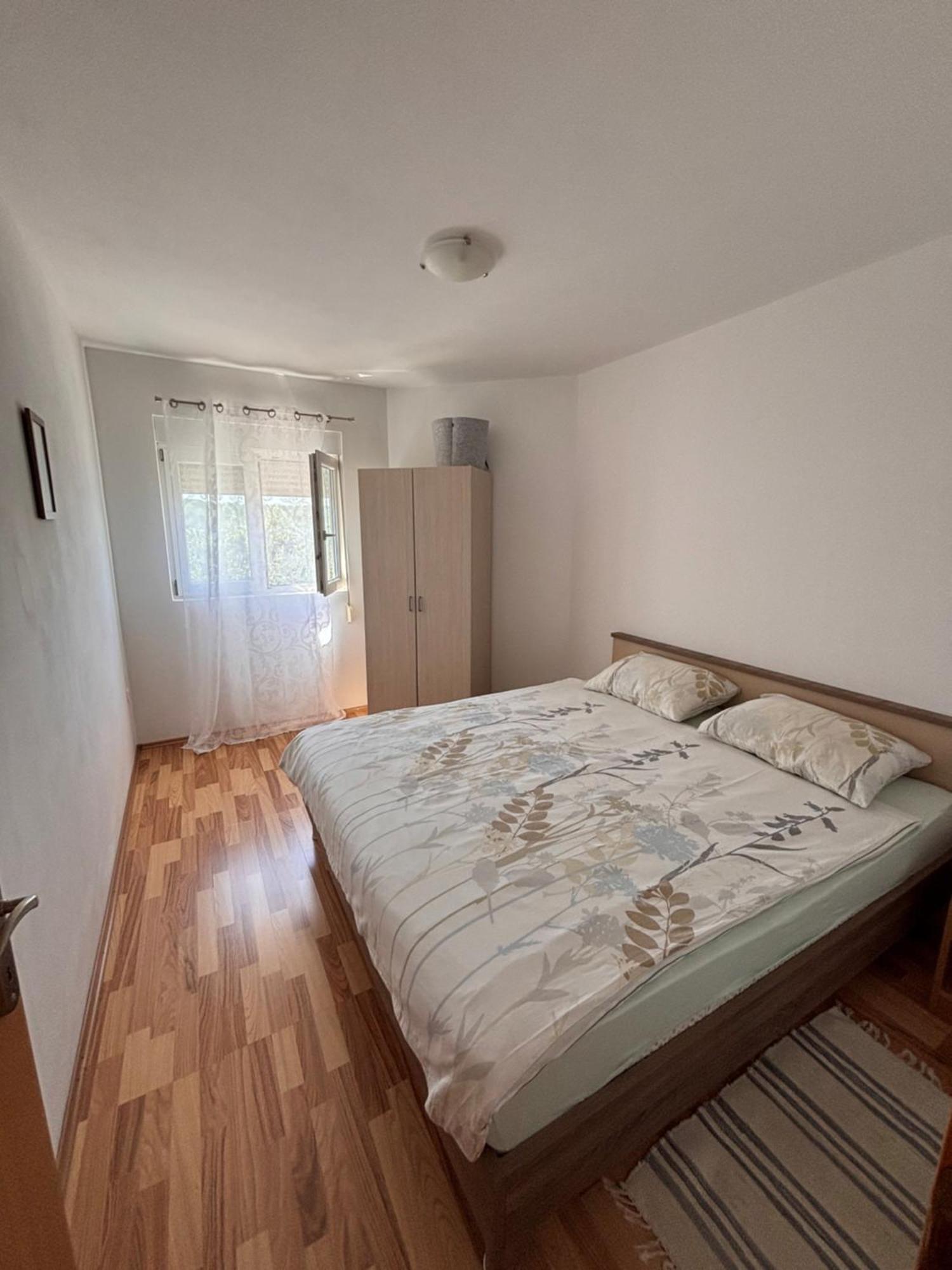Apartmani Knezevic ポセダリェ エクステリア 写真